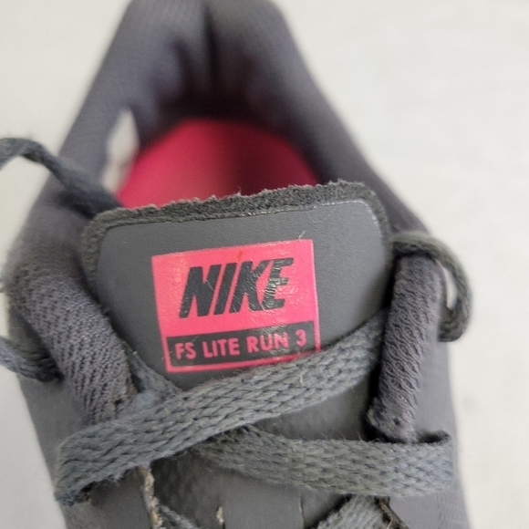 Nike Womens Gray and Pink Running Shoes Size 8 - Picture 15 of 15